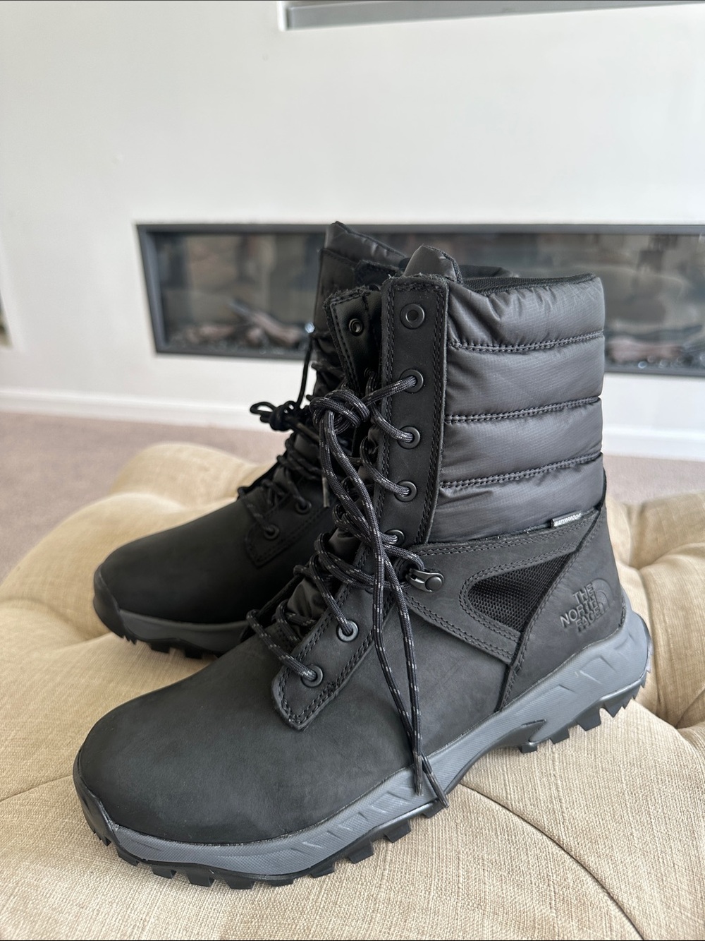The North Face Black Quilted Shaft Waterproof Lace-Up Boots - Picture 2 of 10